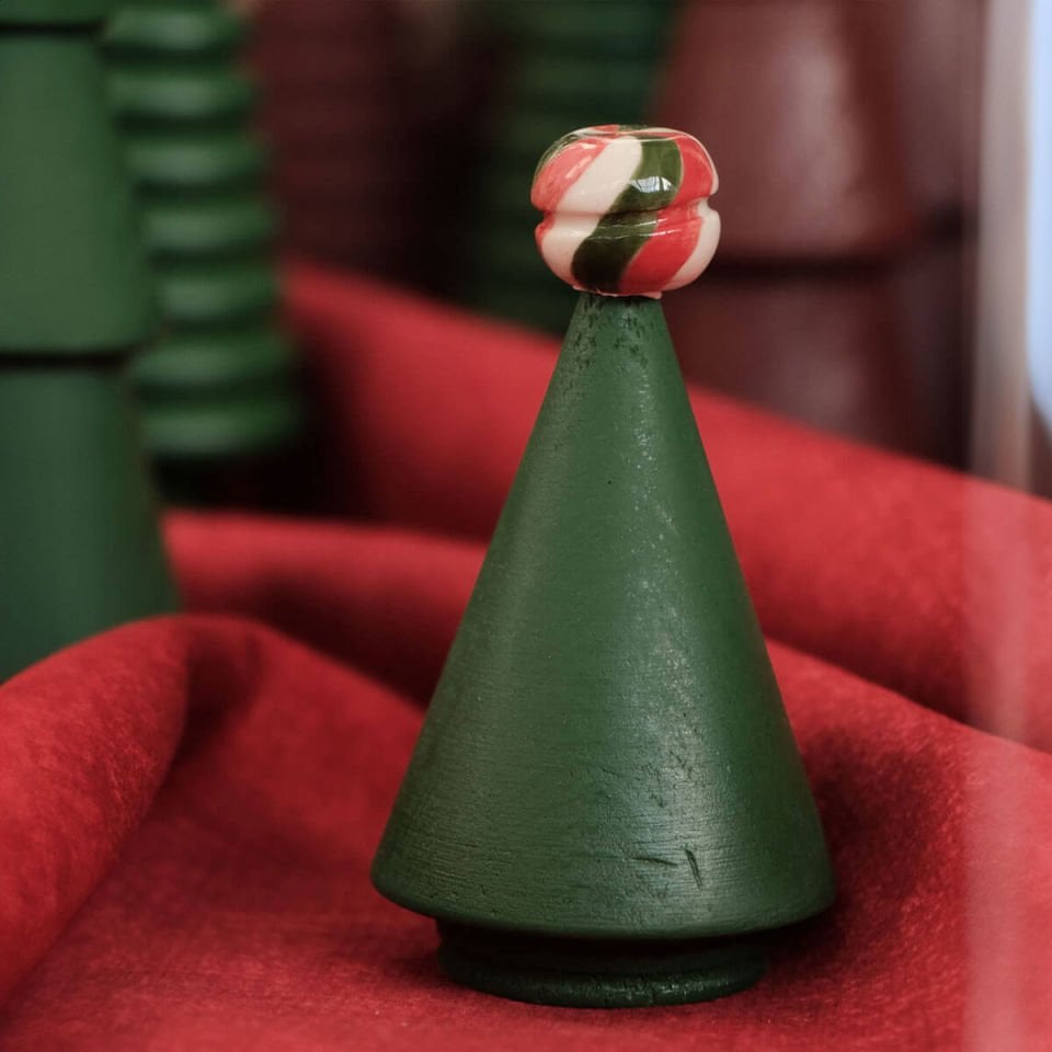 Ahşap Yılbaşı Ağacı Seti – Seramik Başlıklı Yeşil Sedir, Küçük Boy Irish Green