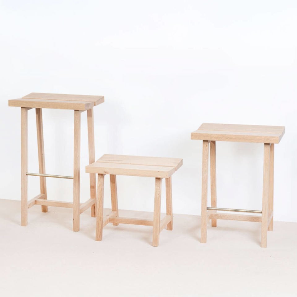 Solid Oak Low Bar Stool – PI Series, Brass Detail Raw