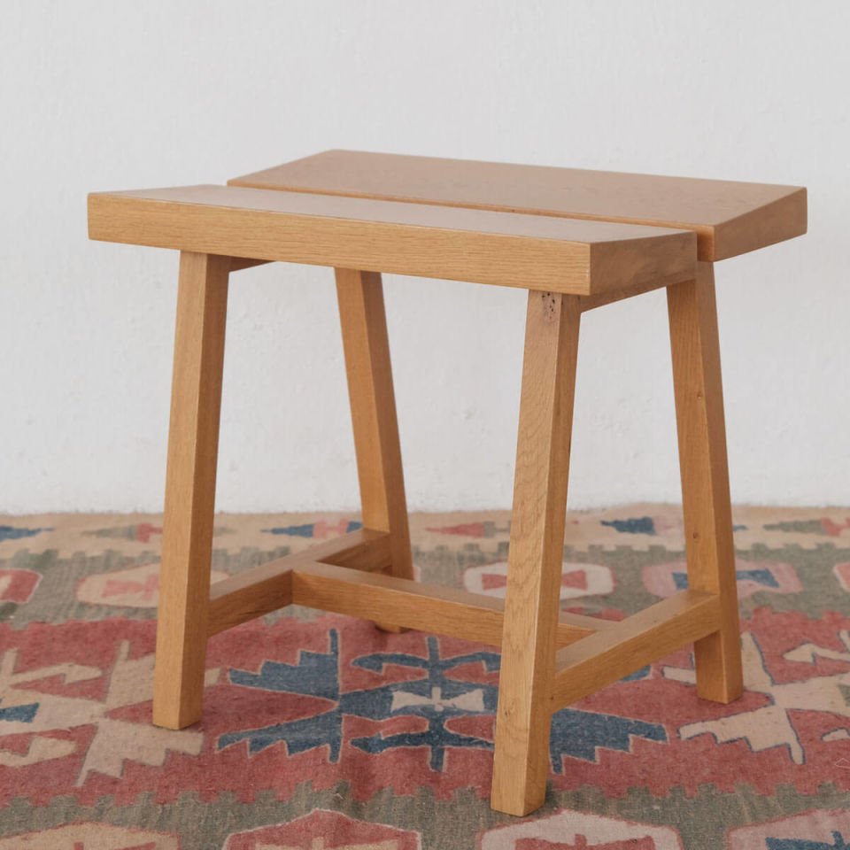 Solid Oak Stool – PI Series Honey