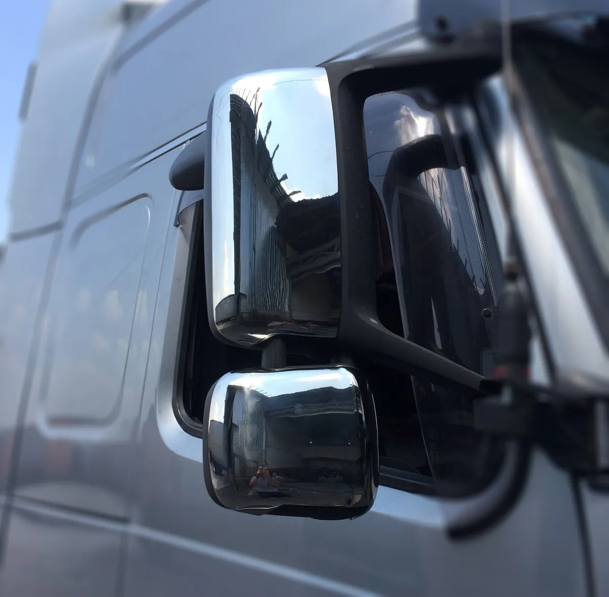 Volvo FH Versiyon 2 ve Versiyon 3 Uyumlu Krom Ayna Kapağı 4 Parça