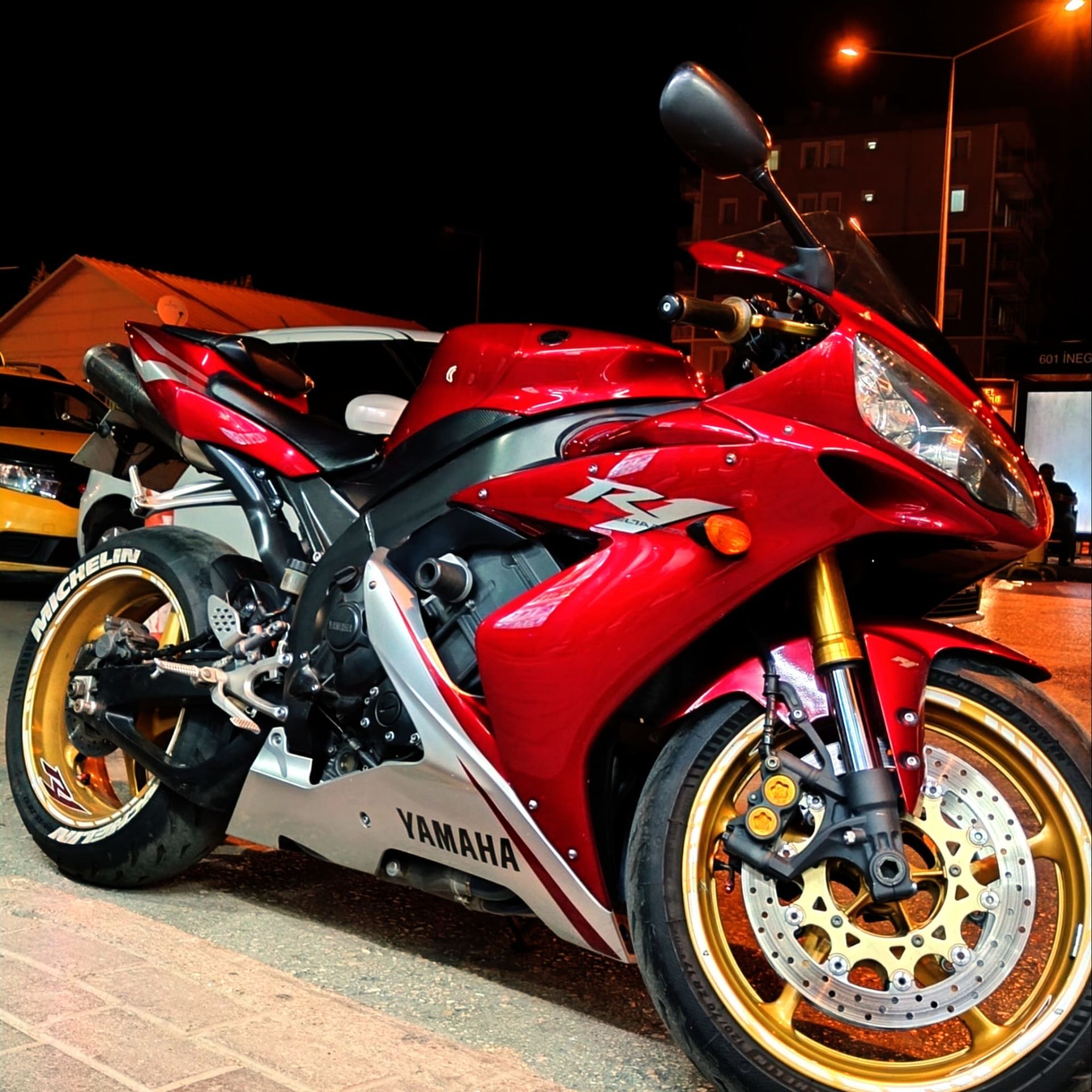 Yamaha R1 – 2006 Model – Bakımlı ve Temiz Kullanım!