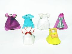 6 Adet Barbie kıyafet / Oyuncak