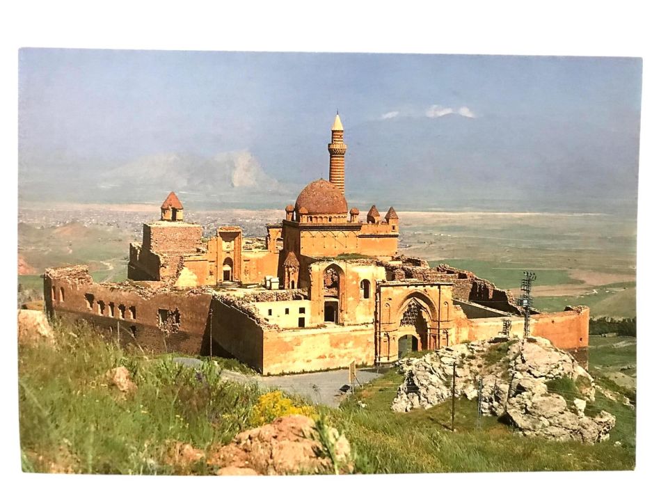Doğubeyazıt - İshakpaşa camii -Keskin color 1970'li yıllara ait kartpostal / Arkası yazısız