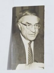 Kasım GÜLEK - 6x11,5 cm. Fotoğraf