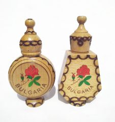 Bulgaristan ahşap iki adet gül esansı şişesi