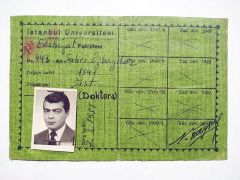 İstanbul Üniversitesi Edebiyat Fakültesi 1951 tarihli kimlik