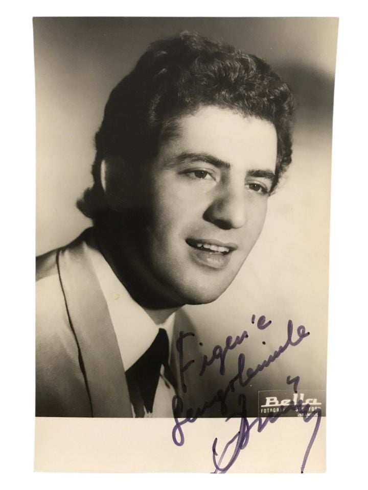 Sanatçı ? - Orijinal ıslak imzalı fotokart