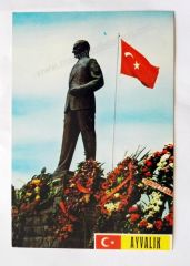 Atatürk heykeli - Kartpostal Ayvalık, Atatürk heykeli Ticaret kartpostalları