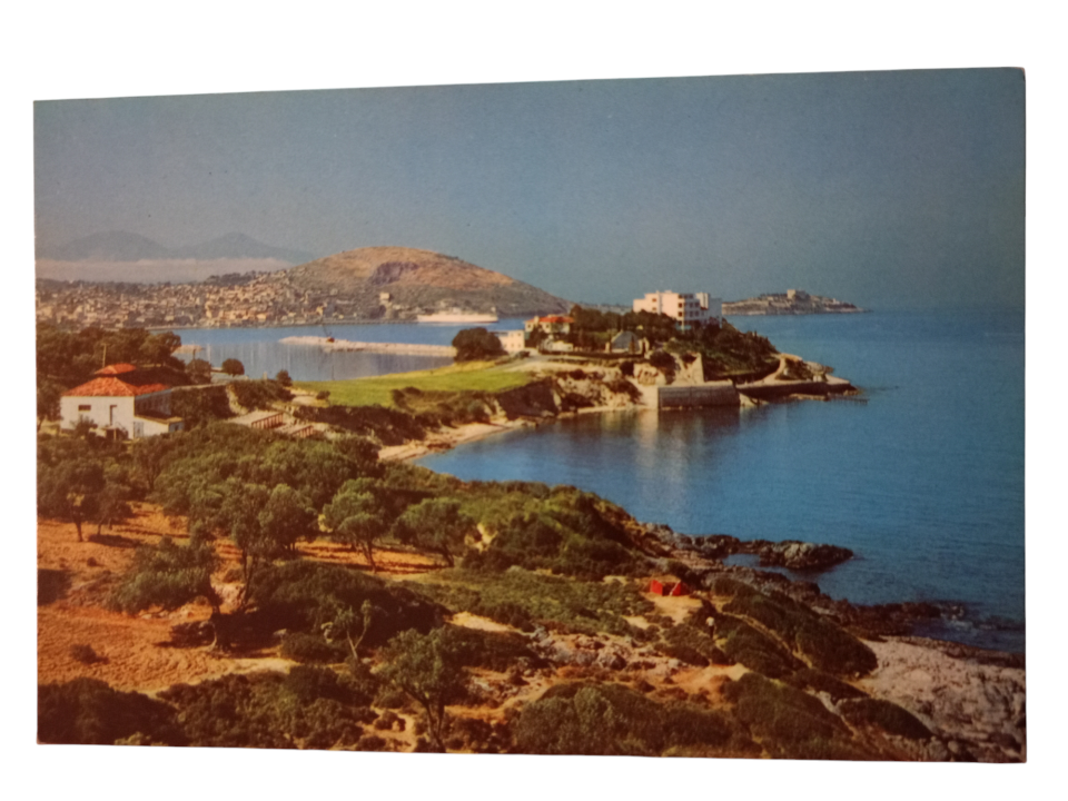 Kuşadası - Kısmet oteli ve kentin uzaktan görünüşü - Kartpostal