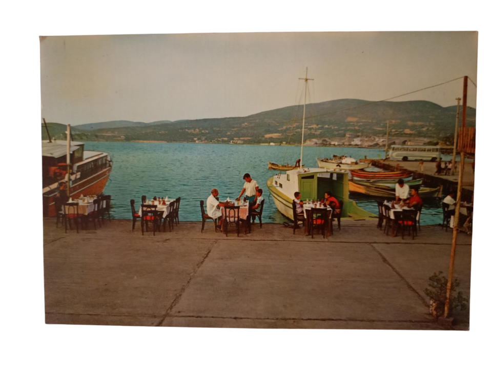 Kuşadası - Sahilde lokantalar- Kartpostal