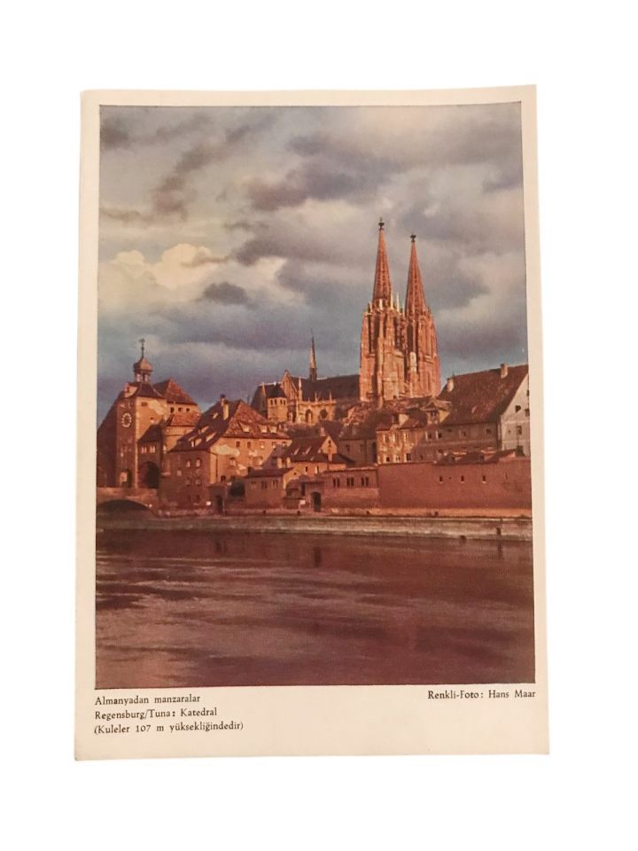Almanyadan manzaralar  Regensburg/Tuna: Katedral  (Kuleler 107 m yüksekliğindedir - Kurutma kağıdı