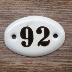 Emaye kapı numarası, 92 numara