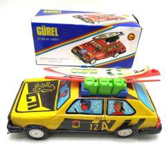 A12 sarı GOLF - Sörflü araba / Gürel Oyuncakları Eski Teneke Oyuncak