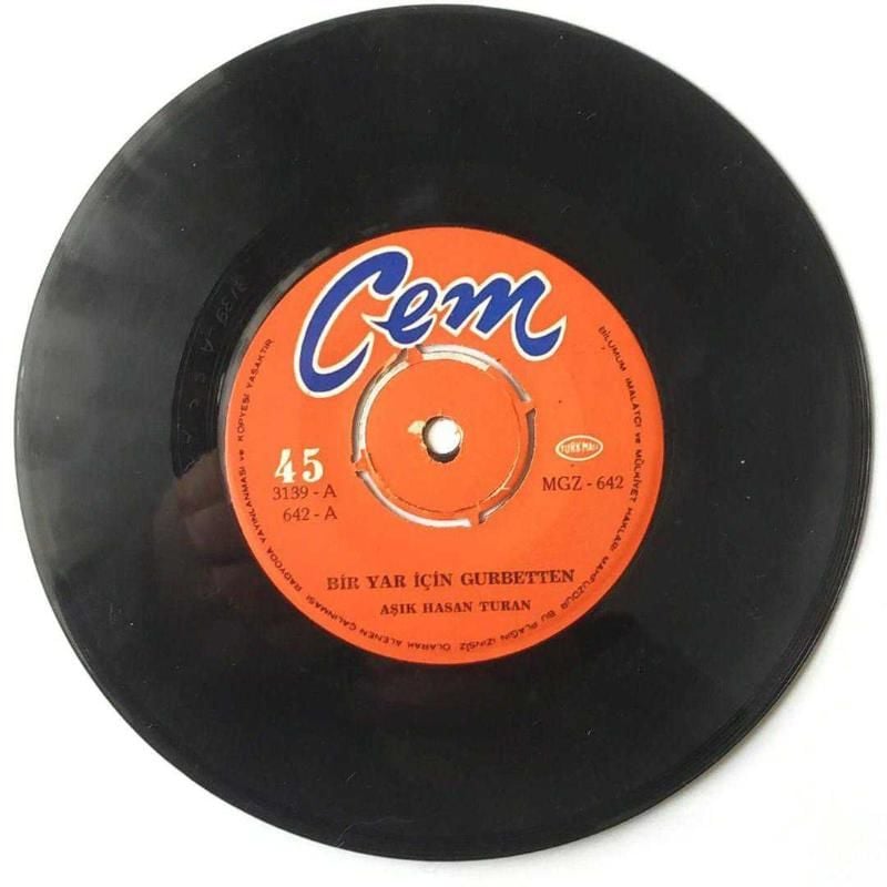 Bir yar için gurbetten - Bulut kat kat olmuş / Zaralı Hasan Aşık TURAN - 45'lik Plak