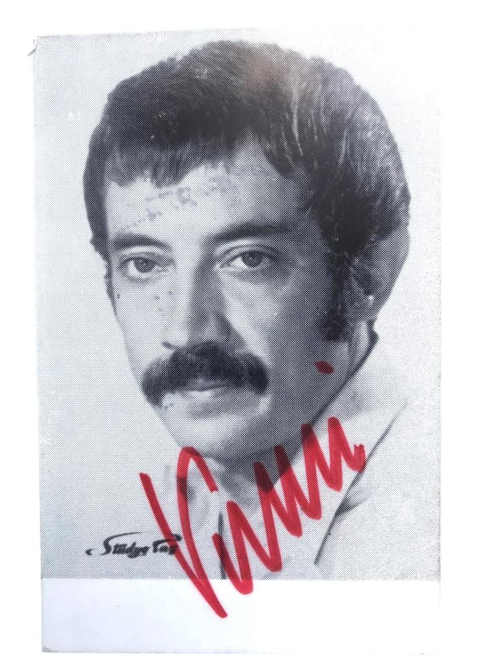 Vasfi UÇAROĞLU, ıslak imzalı fotoğraf