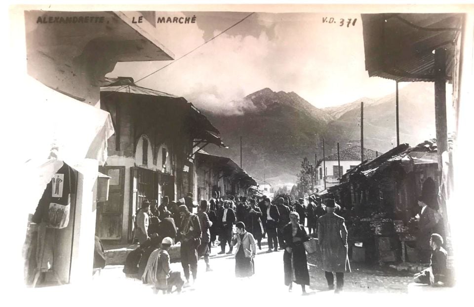 İskenderun - Foto:Derounian Halep/Suriye - Alexandrette le Marche / Fotokart