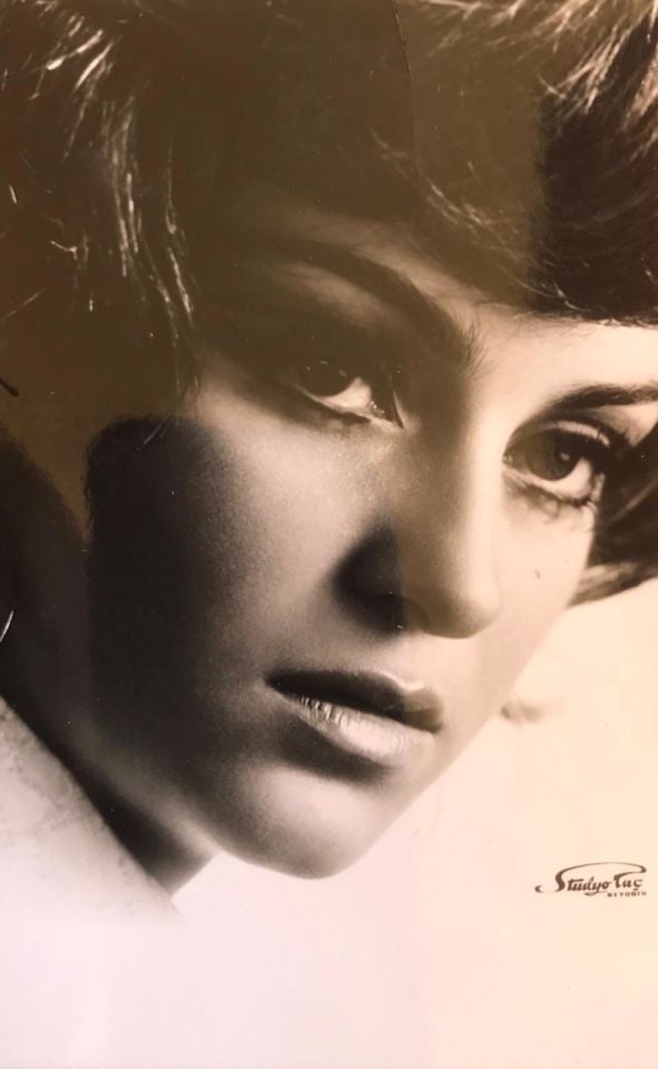 Arzu OKAY - Orijinal fotokart