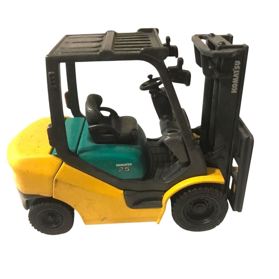 Komatsu, BX 50 Forklift, 1:24 - Sarı olan dişler kırık