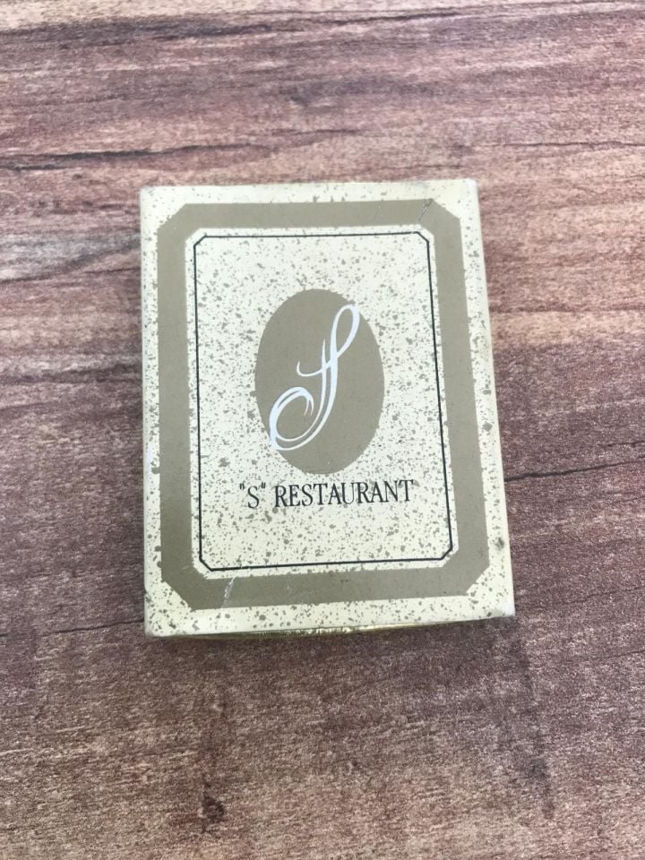 S restaurant, kibrit