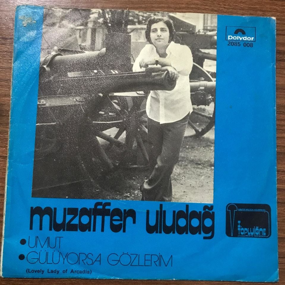 Umut, Gülüyorsa gözlerim 1. Topluiğne Beste yarışması - Muzaffer ULUDAĞ / 45'lik plak