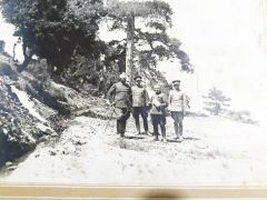 Subaylar arazide - Fotoğraf