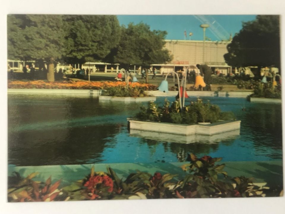 Kültürpark'ta havuz ve sergi sarayı - İzmir - Kartpostal