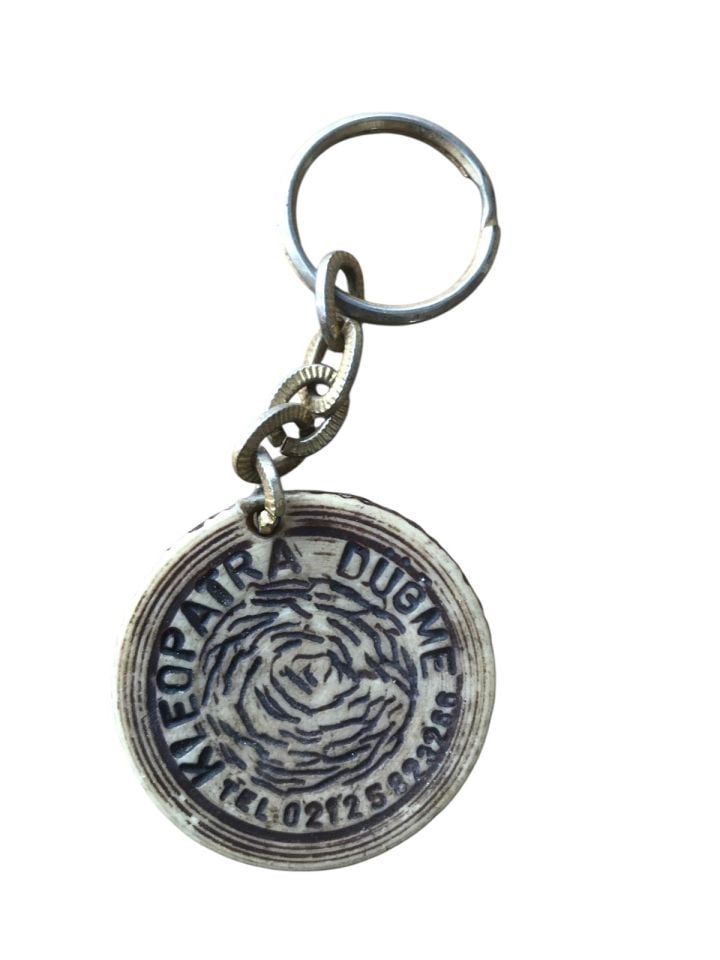 Kleopatra Düğme - Eski anahtarlık