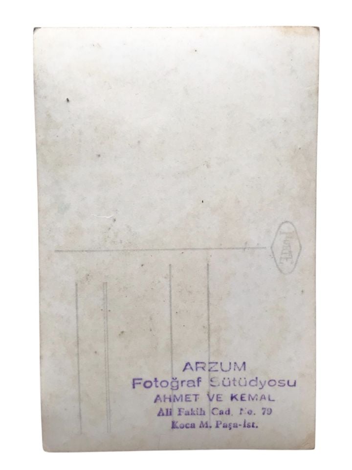 Arzum Fotoğraf Sütüdyosu KOCAMUSTAFAPAŞA / Kaşeli fotoğraf