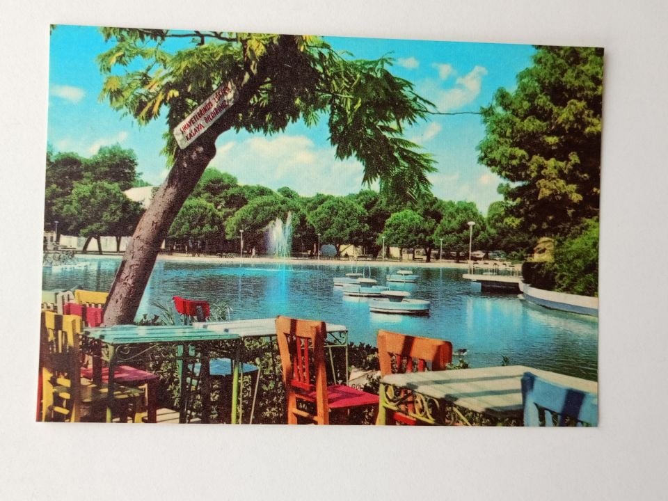 İzmir - Fuar göl gazinosundan bir görünüş - Kartpostal