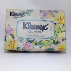 Kleenex Lüks Mendil - Ambalajında
