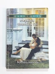 Geçmişin Karanlık İzi  Harlequin / Barbara HANNAY- Kitap