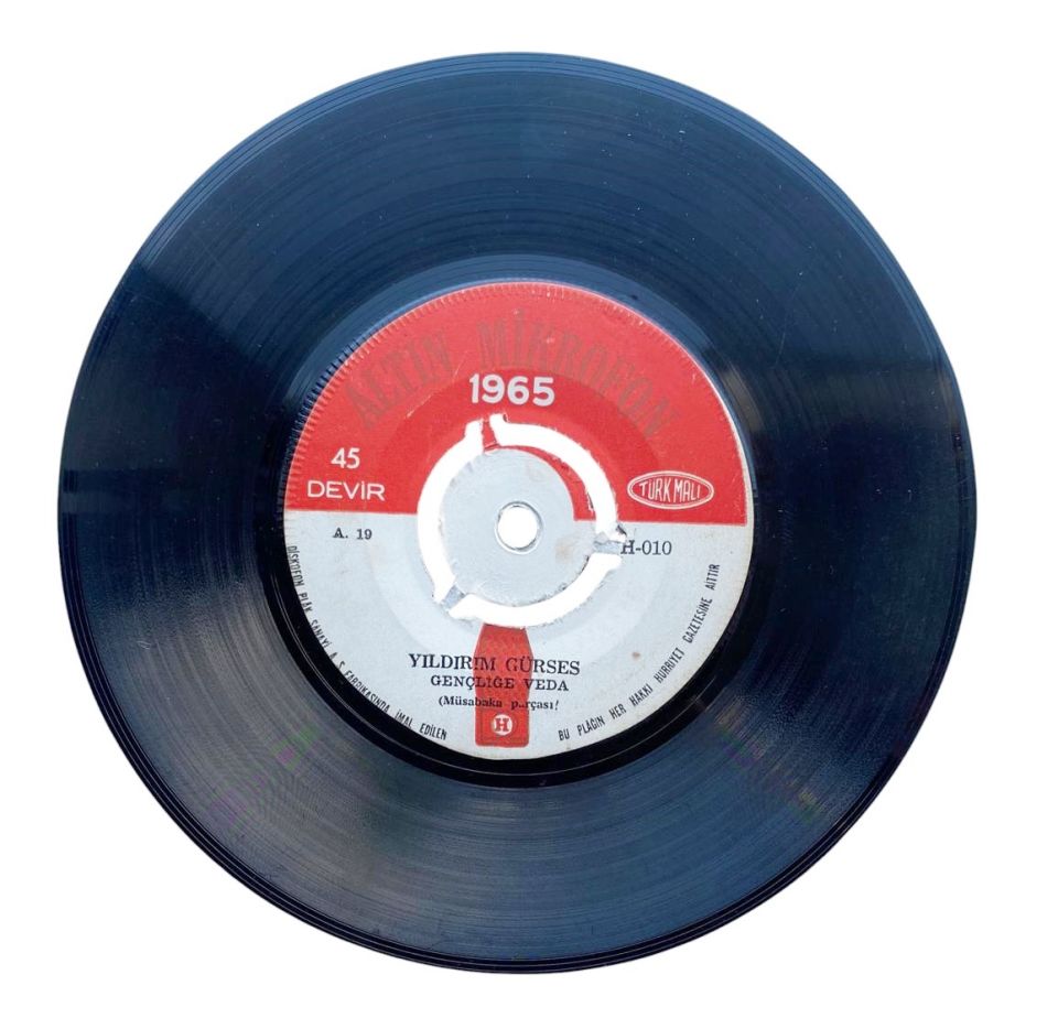 1965 Altın Mikrofon * Yıldırım GÜRSES - Gençliğe veda / Canım İstanbul - 45'lik Plak