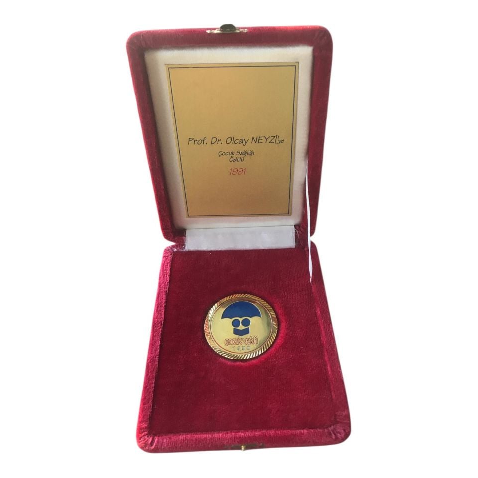 Çocuk vakfı - Çocuk sağlığı ödülü, plaket