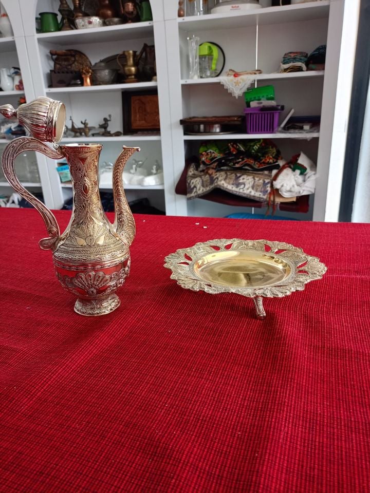 Telkari  görünümlü nadir ibrik ve tepsi takımı