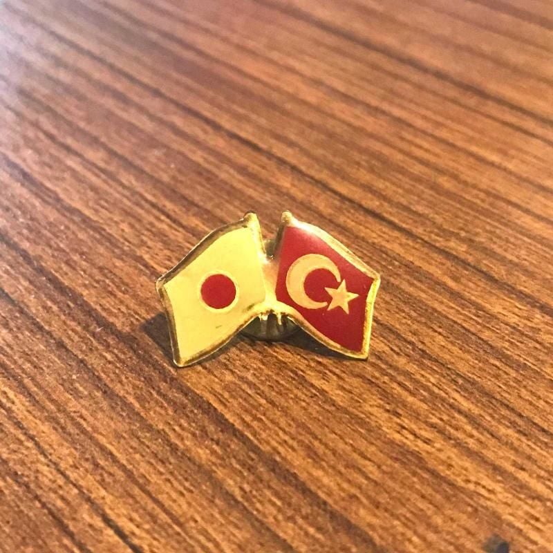 Türkiye Japonya - Bayraklı / Eski Rozet