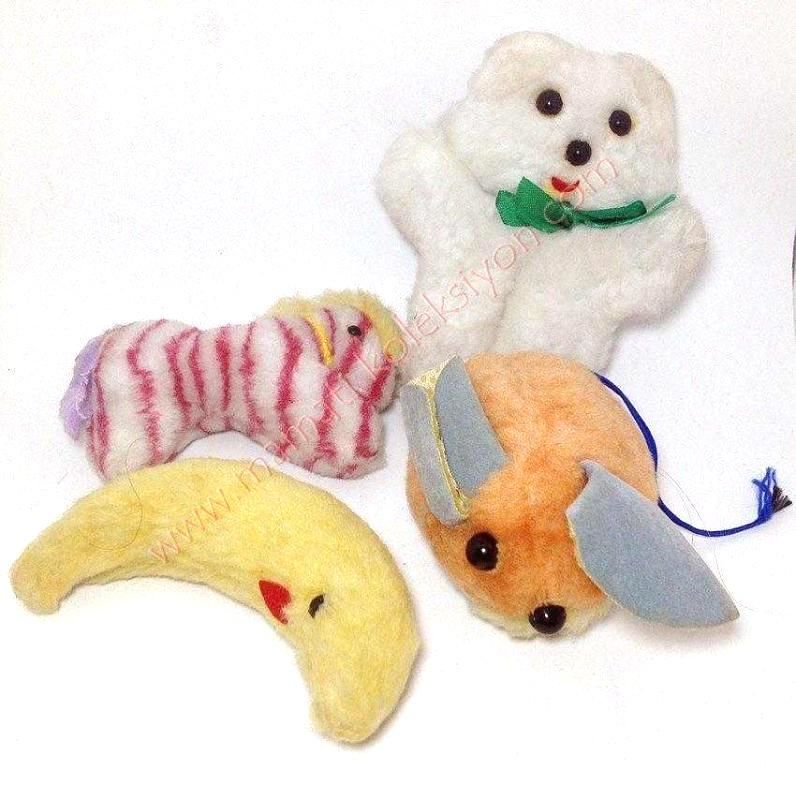 1970'li yıllara ait 4 adet peluş oyuncak  Boyları: 10-12 cm civarı
