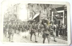 Askerler törende - Fotoğraf