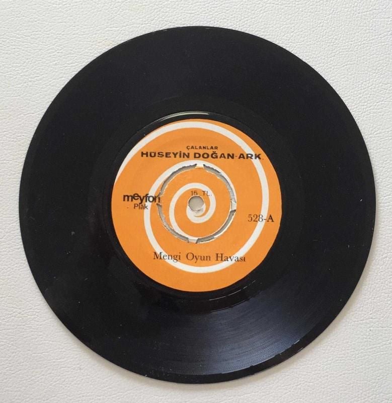 Mengi Oyun Havası - Elitoğlu Zeybeği / Hüseyin Doğan - 45'lik PLAK