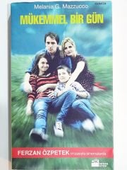Mükemmel Bir Gün / Ferzan ÖZPETEK - Kitap