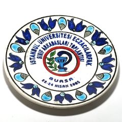 İstanbul Üniversitesi Eczacılık Fak. Sınıf arkadaşları toplantısı BURSA 2005 - Hatıra tabak