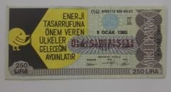 9 Ocak 1985 - Dörtte bir bilet - Milli Piyango bileti  Enerji tasarrufuna önem veren ülkeler geleceğini aydınlatır - Efemera
