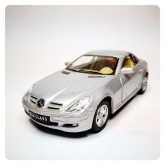 Mercedes-Benz SLK Class 1:32 / Oyuncak Figür