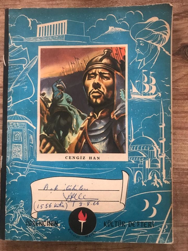 Aşk İlahileri yazılı, Cengiz han kapaklı Öğrencinin Kültür Defteri (Son sayfaya kadar yazılı)