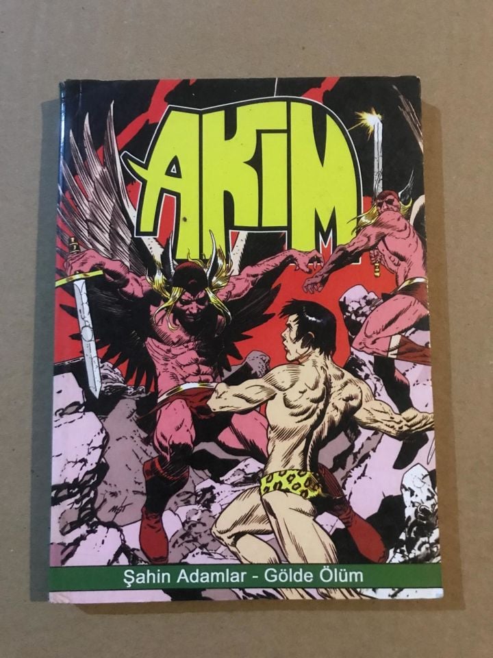 Akim Cilt Sayı 3 - Şahin Adamlar ve Gölde Ölüm