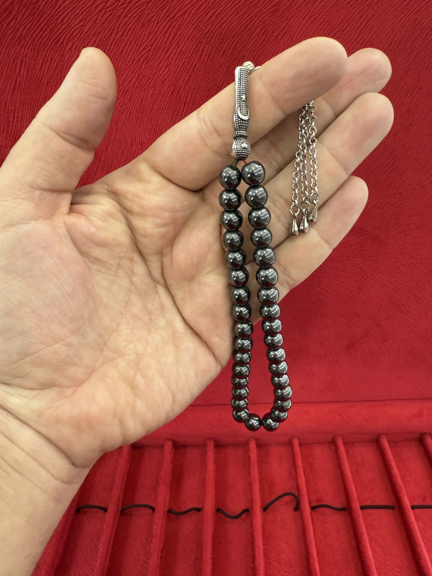 HEMATİT TAŞI 33'LÜ TESBİH AHŞAP KUTU SEVGİLİYE BABAYA HEDİYE