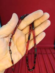 TOZ KEHRİBAR TESBİH KESME KESİM KIRMIZI SİYAH RENKLİ SİSTEMLİ 11MMX5MM ÖZEL ÖLÇÜ
