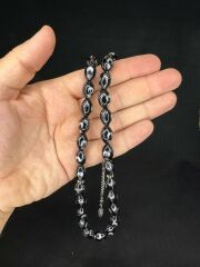 ALPAKA AY YILDIZ İŞLEMELİ SIKMA KEHRİBAR TESBİH SİYAH RENK 14MMX9,5MM T-652