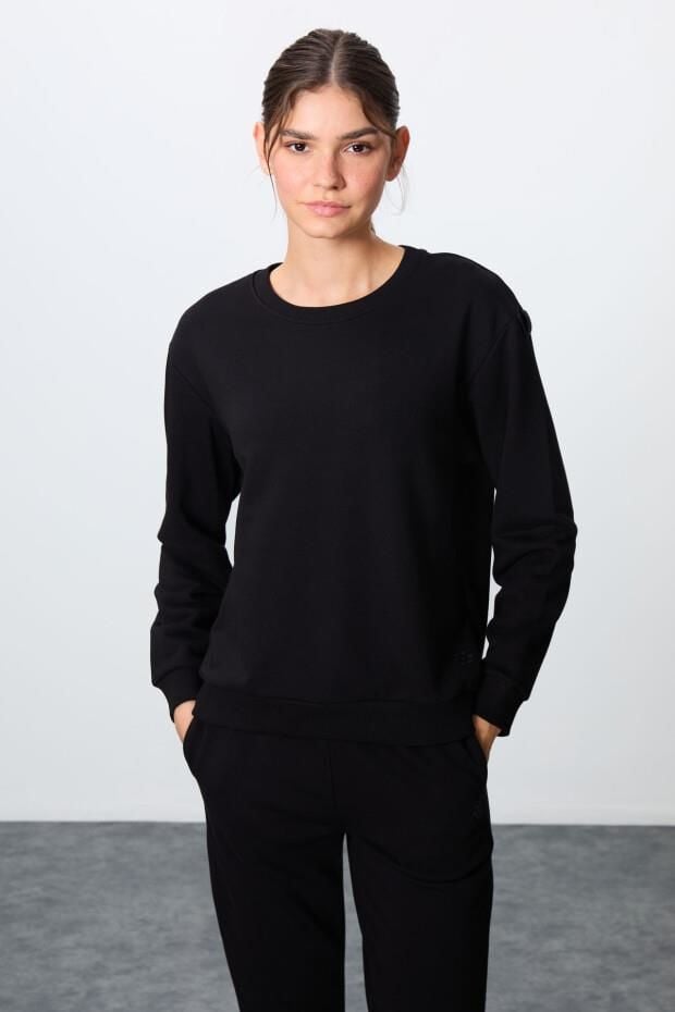 Tommy Life Siyah Kompakt Pamuklu Kalın Pürüzsüz Dokulu O Yaka Oversize Fit Kadın Eşofman Takım - 95341