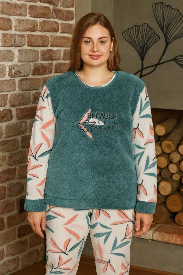 “Kadın Büyük Beden Polar Pijama Takımı – Yumuşak ve Sıcak 14239