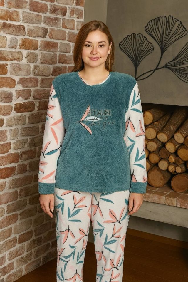 “Kadın Büyük Beden Polar Pijama Takımı – Yumuşak ve Sıcak 14239